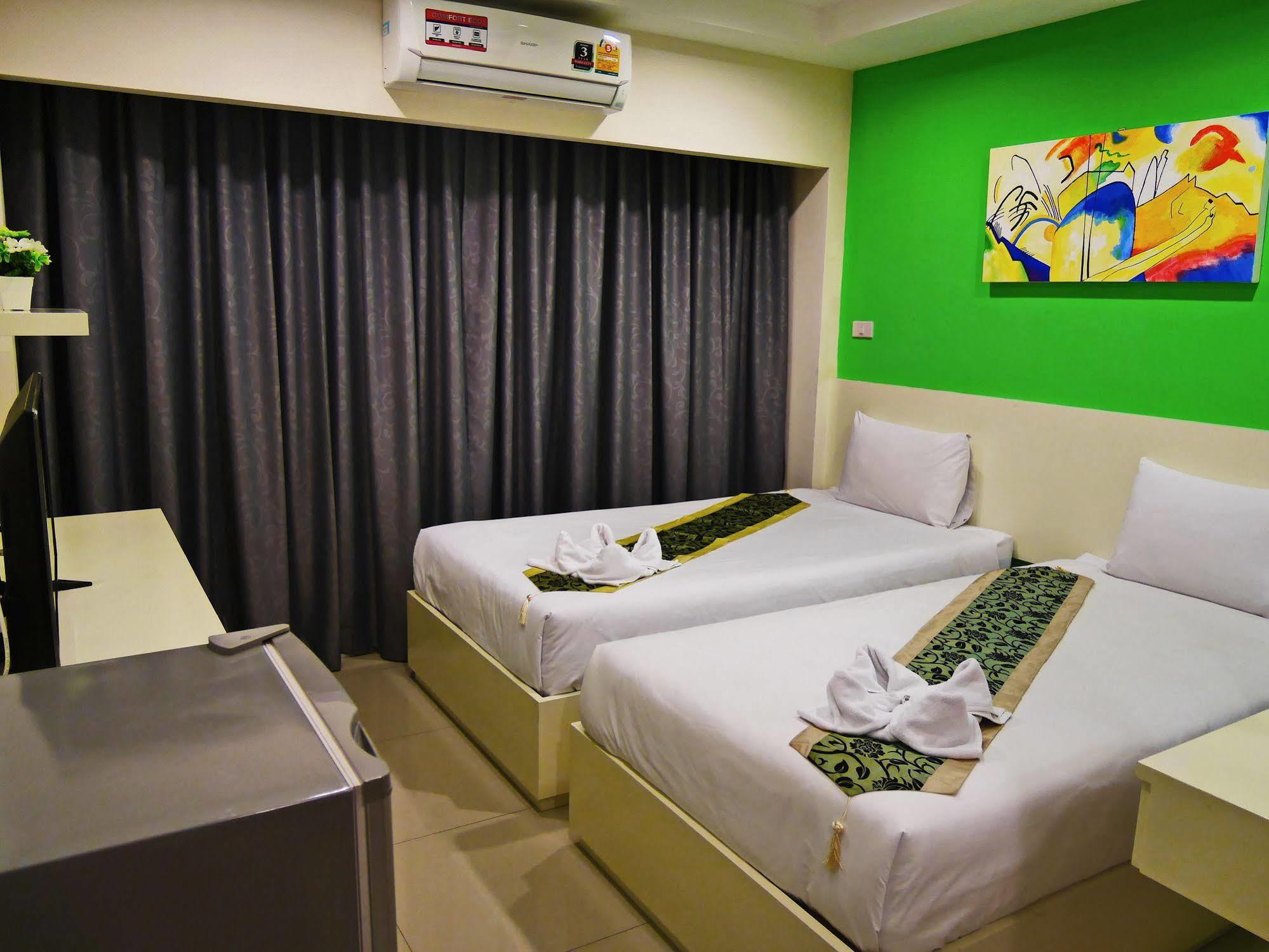 Portrait Hotel Pranburi Khao Yoi Екстериор снимка