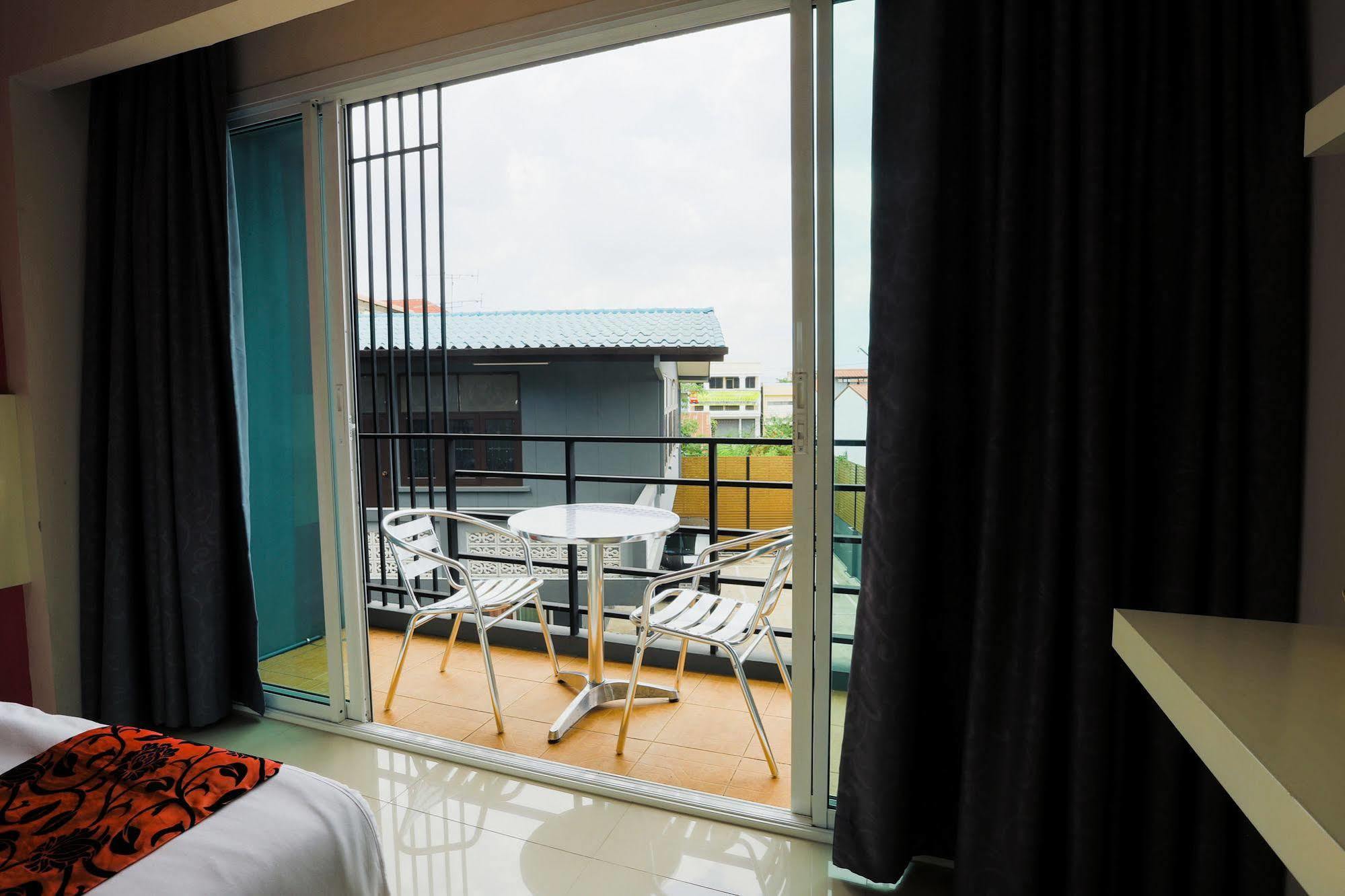 Portrait Hotel Pranburi Khao Yoi Екстериор снимка